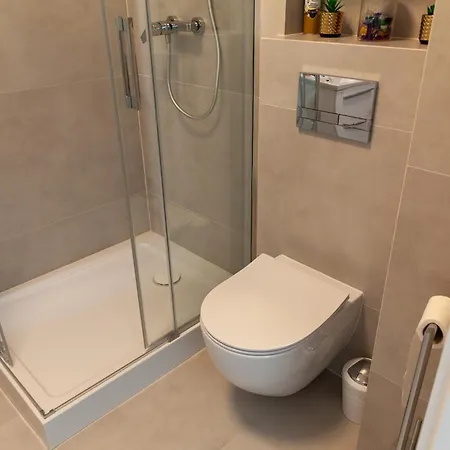 Na Pogodnie 500 Metrow Od Szpitala Na Unii Lubelskiej Bezplatny Parking * Щецин